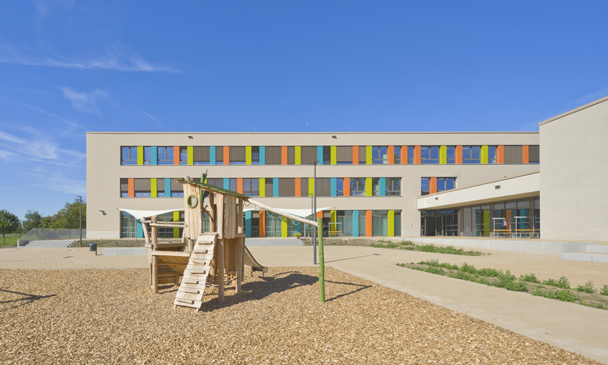 Copyright Michael Miltzow 2023 9850.jpg